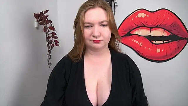 LaraDream online show from April 18, 2026, 1:37 pm