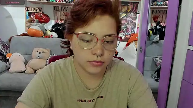 soficammy online show from December 13, 2024, 8:58 pm