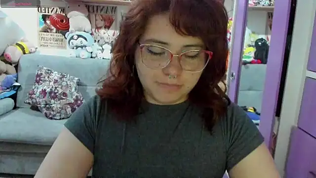 soficammy online show from February 5, 2025, 10:44 pm