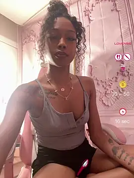 Snapshot of mismialove chatting on June 1, 2026, 10:17 am mismialove online show from June 1, 2026, 10:17 am