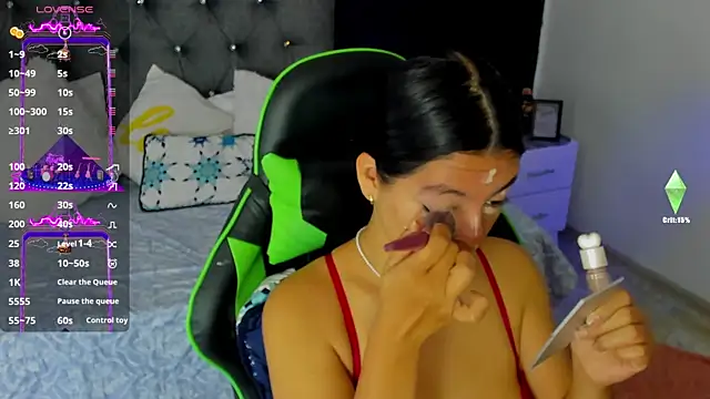 susan smith18 online show from September 17, 2025, 12:51 pm