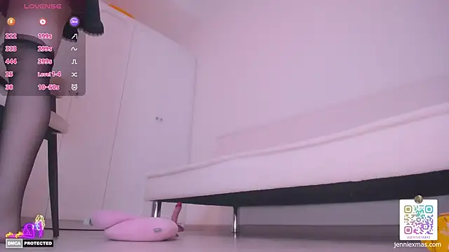 jennie xmas online show from January 11, 2025, 1:32 pm