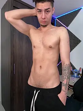 bigryann23 online show from April 22, 2026, 2:07 pm