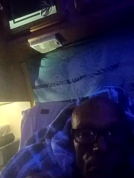 lelandm77 online show from April 23, 2026, 8:57 am